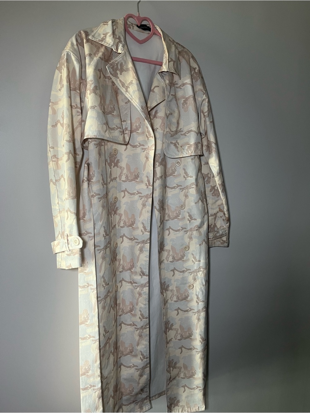 PrettyLittleThing Cream and Tan Printed Trench Coat